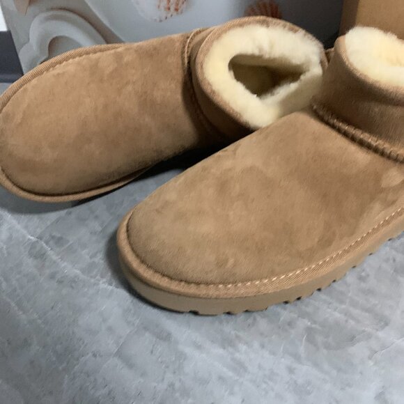 UGG | Classic Ultra Mini Boots In Chestnut New In Box - Picture 3 of 5